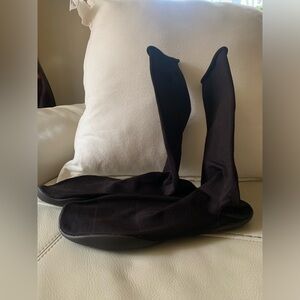 Yeezy Pods Size 3